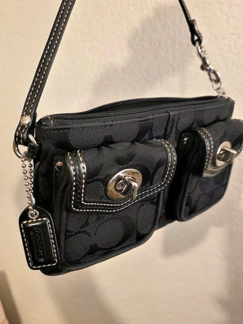 Coach Turn Lock Wristlet New